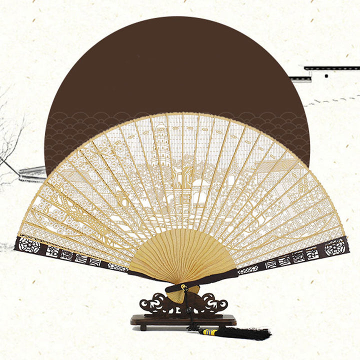 Abanico plegable de madera birmana de mano con diseño de la colina del tigre y tallado hueco de Buddha Stones en el jardín de Suzhou