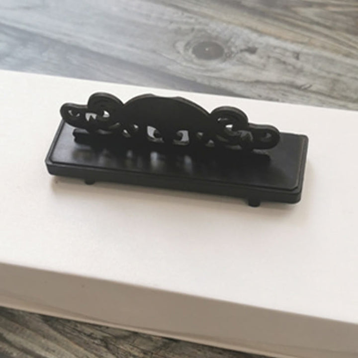 Abanico plegable de madera birmana de mano con diseño de la colina del tigre y tallado hueco de Buddha Stones en el jardín de Suzhou