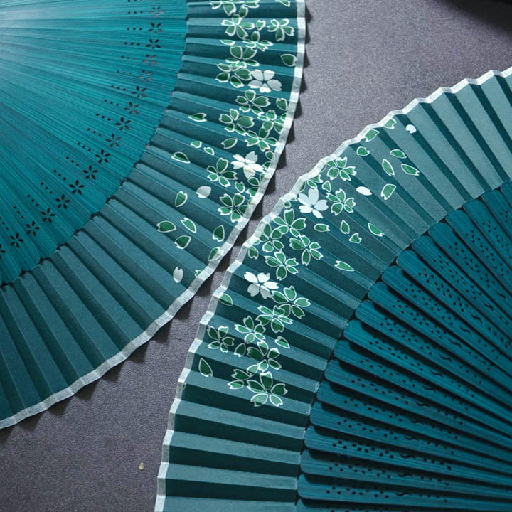 Abanico plegable de bambú con borlas de poliéster y Buddha Stones, 21 cm