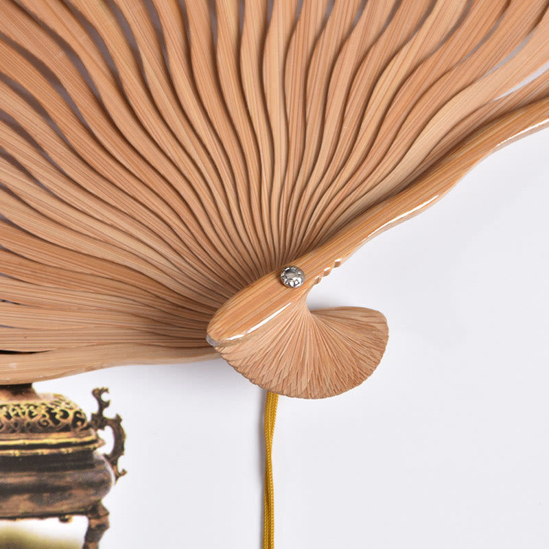 Abanico plegable de bambú con tela de lino y algodón de color liso con degradado de grullas y piedras de Buddha Stones y nubes auspiciosas