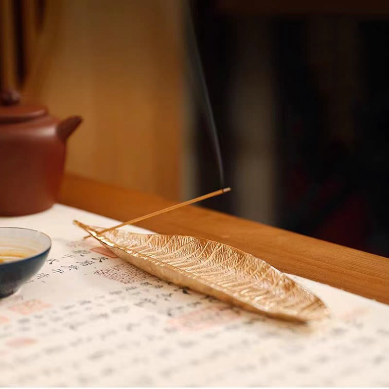 Quemador de incienso curativo con hojas orientales de aleación de Buddha Stones