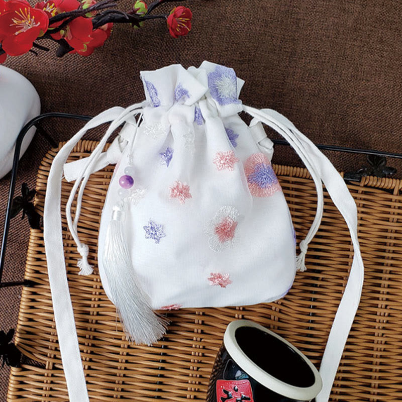 Bolso bandolera de lona con Buddha Stones , flores bordadas y flores de cerezo enredaderas.