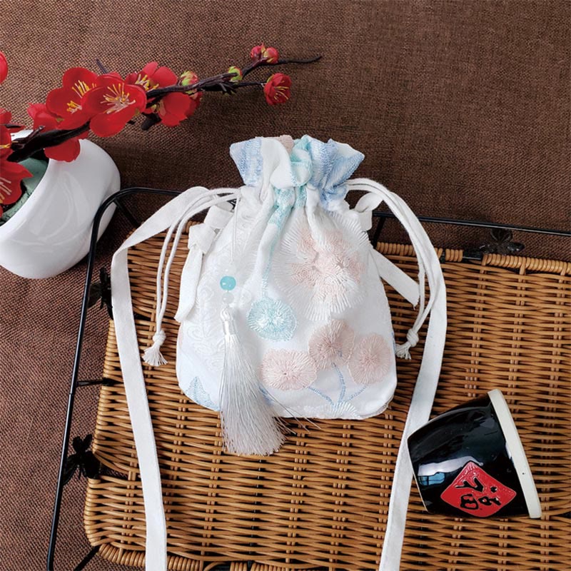 Bolso bandolera de lona con Buddha Stones , flores bordadas y flores de cerezo enredaderas.