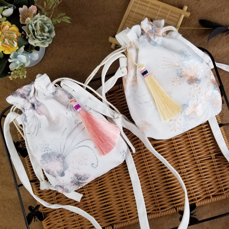 Bolso bandolera de lona con Buddha Stones , flores bordadas y flores de cerezo enredaderas.