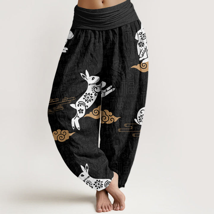 Pantalones harén con cintura elástica para mujer, con diseño de nubes auspiciosas y conejo blanco y Buddha Stones - Negro - US22,UK/AU26,EU54 (6XL) - image 1