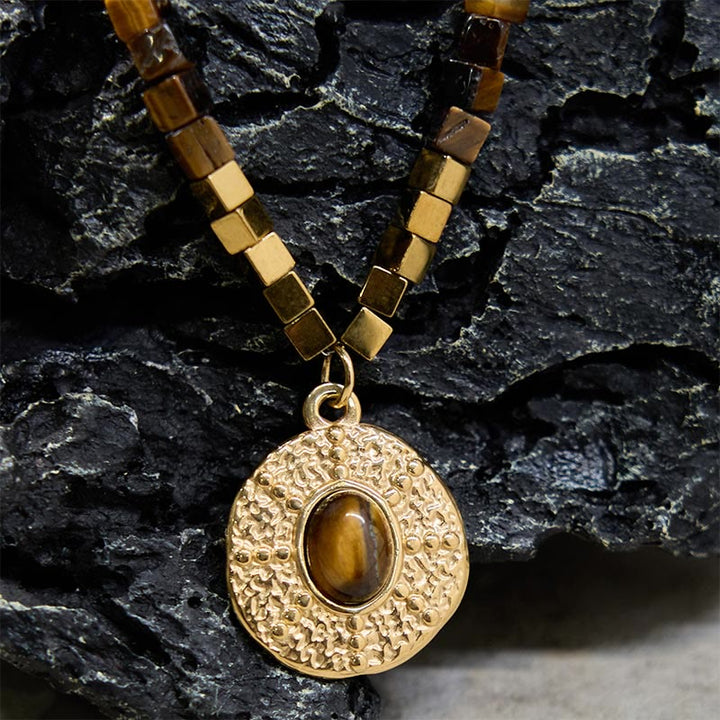 Collar con colgante de acero de titanio y Buddha Stones con protección cuadrada de ojo de tigre natural