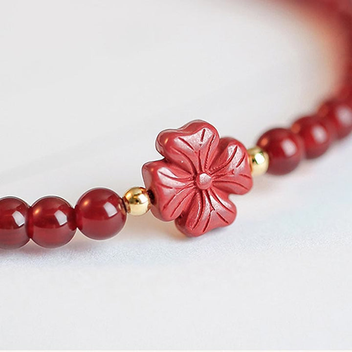 Pulsera de hilo de confianza con estrella de trébol de cuatro hojas con nudo sin fin de ágata roja Natural