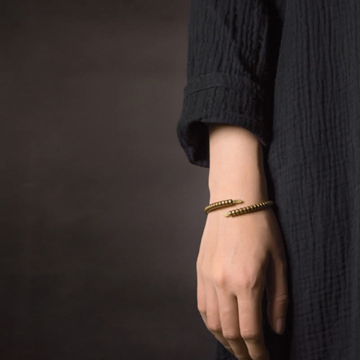 Pulsera ajustable con equilibrio de cobre y diseño vintage de Buddha Stones - image 6