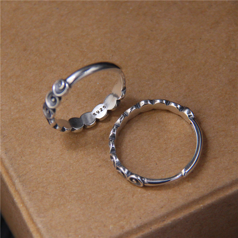 Anillo grabado con nubes propicias de plata de ley 925 con Buddha Stones