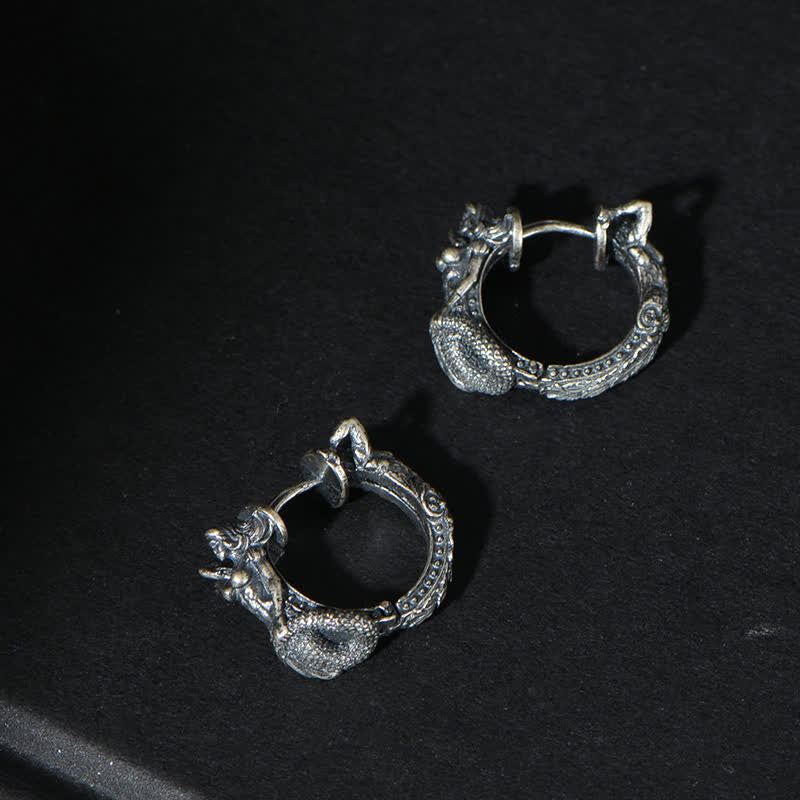 Pendientes de protección con patrón de aro de dragón de plata de ley 925