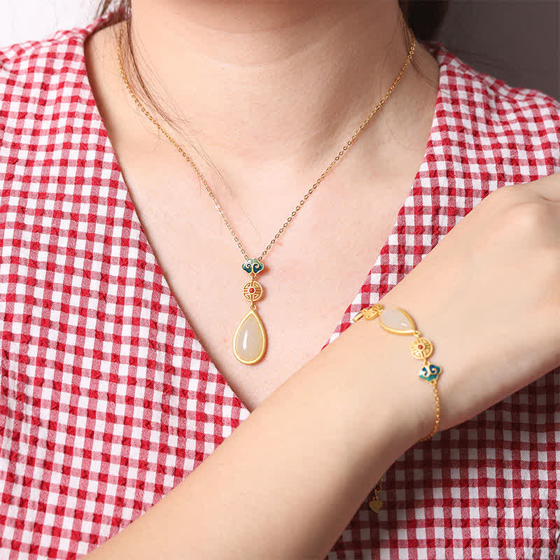 Pulsera con colgante de cadena de gota de agua de jade blanco hetiano de plata de ley 925 - image 1