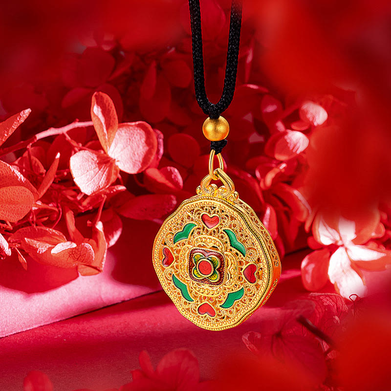 Colgante de collar de riqueza de cobre con corazón de amor de flores de Buddha Stones