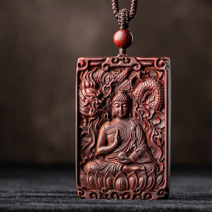 Colgante de collar de protección de sándalo rojo de hoja pequeña de Buda natal del zodiaco chino