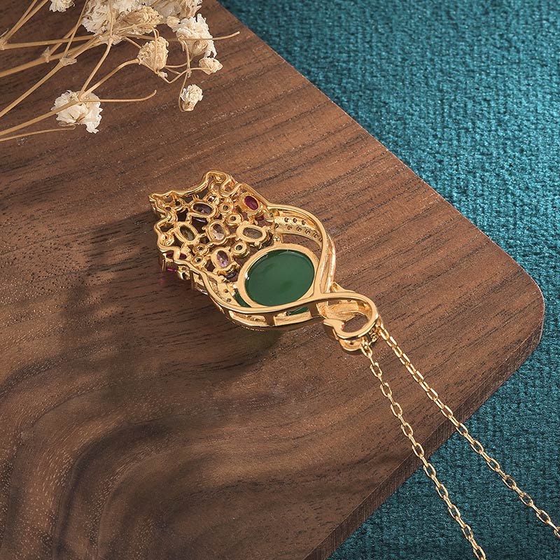 Colgante de cadena con collar de éxito de jade cian con Buddha Stones