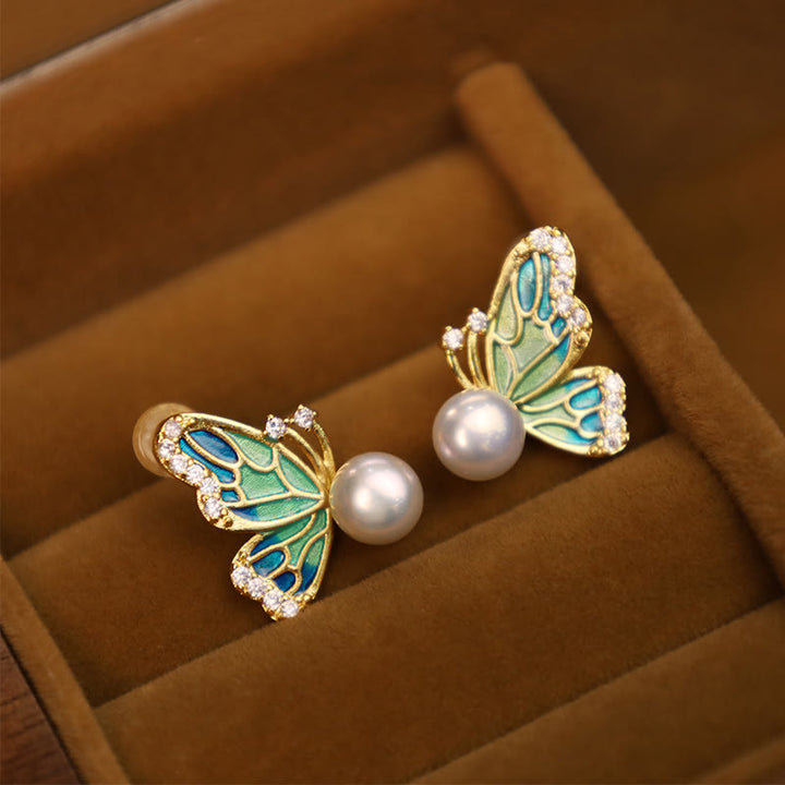 Pendientes curativos de mariposa con perlas naturales de cobre chapado en oro de 18 quilates con postes de plata de ley 925 con Buddha Stones