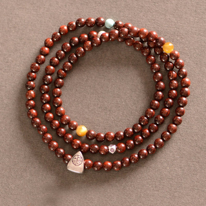 Pulsera de triple envoltura con protección de carácter Fu de sándalo rojo de hoja pequeña india de plata de ley 925 con Buddha Stones