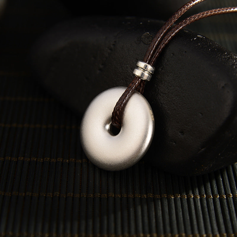 Colgante de collar de protección con hebilla de paz redonda de plata de ley 999 con Buddha Stones