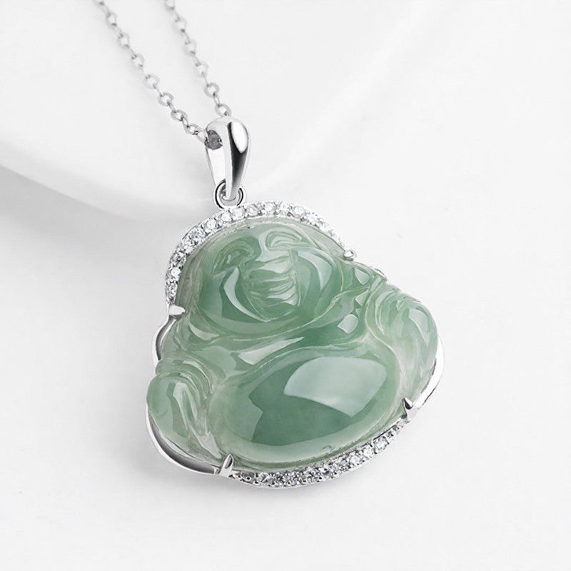 Buddha Stones Colgante de Buda sonriente de jade verde con incrustaciones de plata de ley 925 y cadena de acero de titanio. - image 1