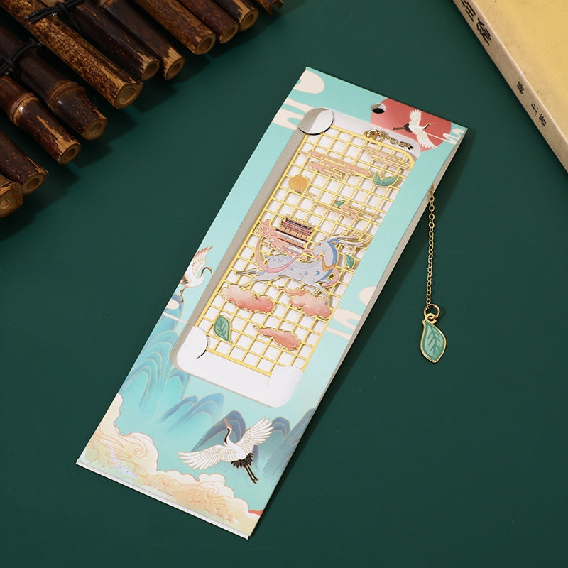 Marcapáginas hueco de metal y latón con diseño de Buddha Stones, alce, pez koi, grulla y zorro de nueve colas