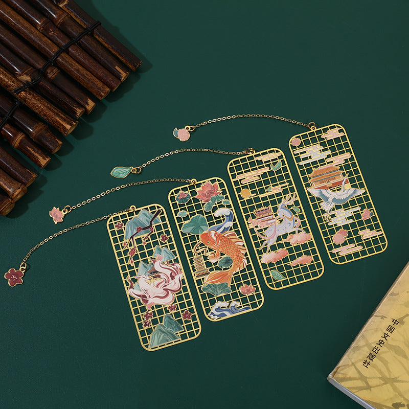 Marcapáginas hueco de metal y latón con diseño de Buddha Stones, alce, pez koi, grulla y zorro de nueve colas