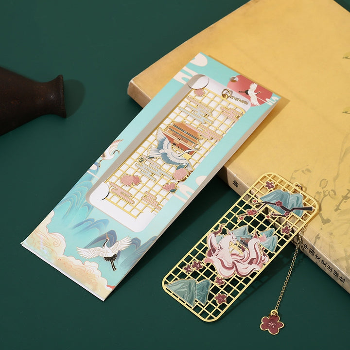 Marcapáginas hueco de metal y latón con diseño de Buddha Stones, alce, pez koi, grulla y zorro de nueve colas