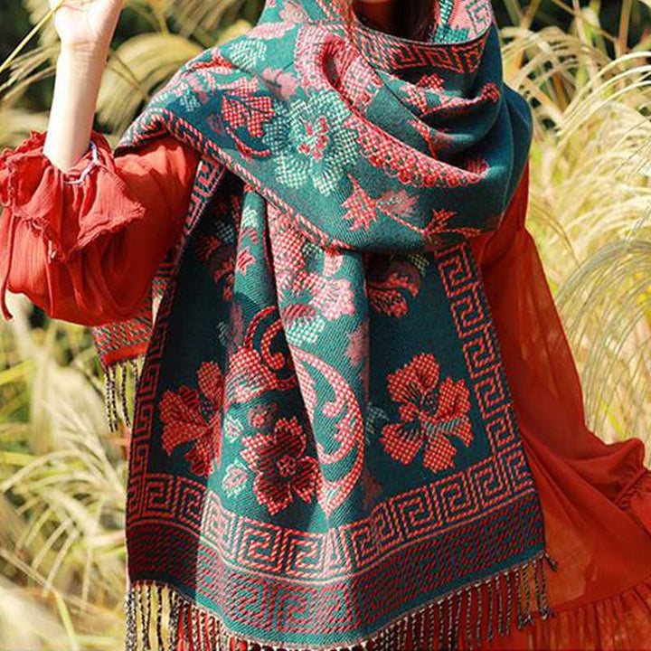 Bufanda de viaje acogedora con diseño de hojas de flores tibetanas de Buddha Stones - image 4