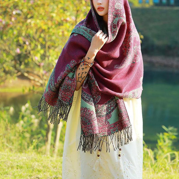 Bufanda de viaje acogedora con diseño de hojas de vid tibetanas de Buddha Stones - image 15