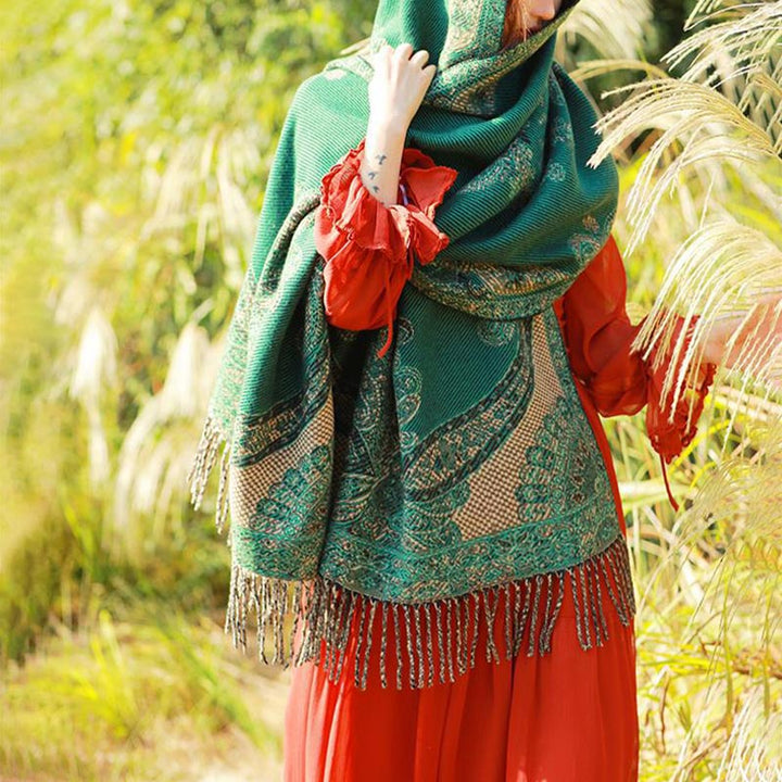 Bufanda de viaje acogedora con diseño de hojas de vid tibetanas de Buddha Stones - image 35