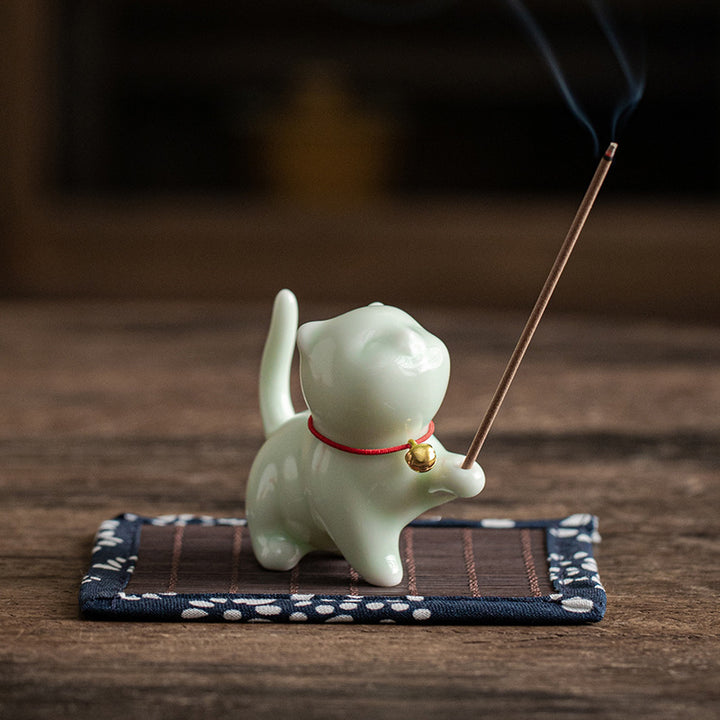 Mini gato de la suerte, Buddha Stones, gatito, té, mascota, cerámica, decoración de escritorio para el hogar con estera de Bambú - Gatito verde 6,2 cm x 3,2 cm x 5,6 cm - image 12
