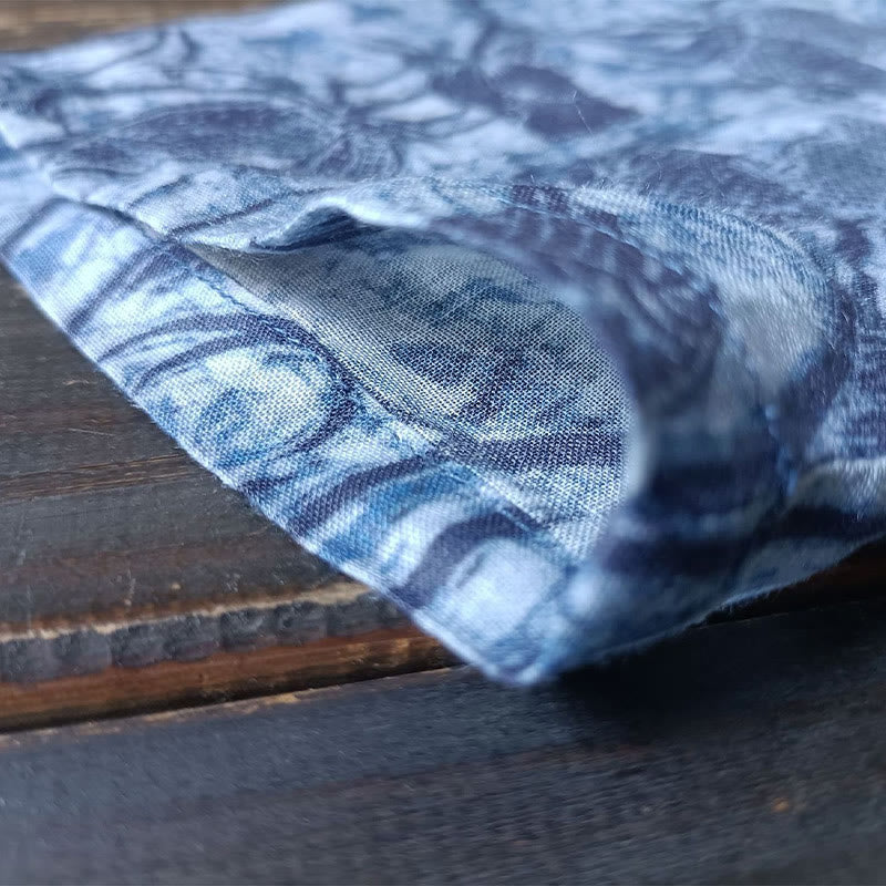 Camisa de lino con ramio y manga larga con diseño retro de flores blancas y azules y botones de rana de Buddha Stones - image 12