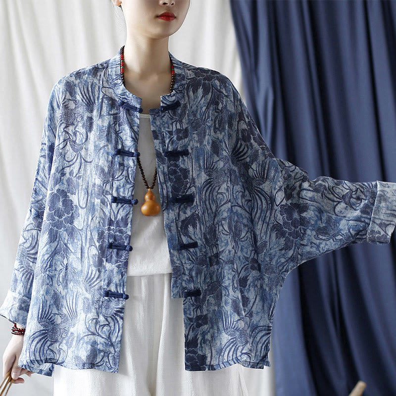 Camisa de lino con ramio y manga larga con diseño retro de flores blancas y azules y botones de rana de Buddha Stones - image 1