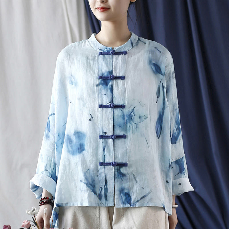 Camisa de lino con ramio y manga larga con diseño de flores azules teñidas con efecto tie-dye y Buddha Stones