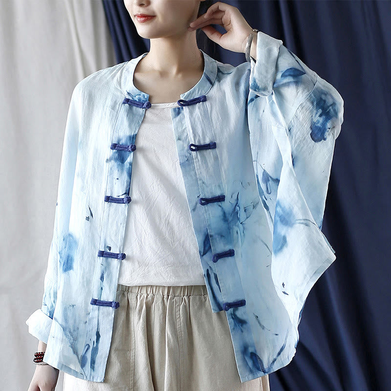 Camisa de lino con ramio y manga larga con diseño de flores azules teñidas con efecto tie-dye y Buddha Stones