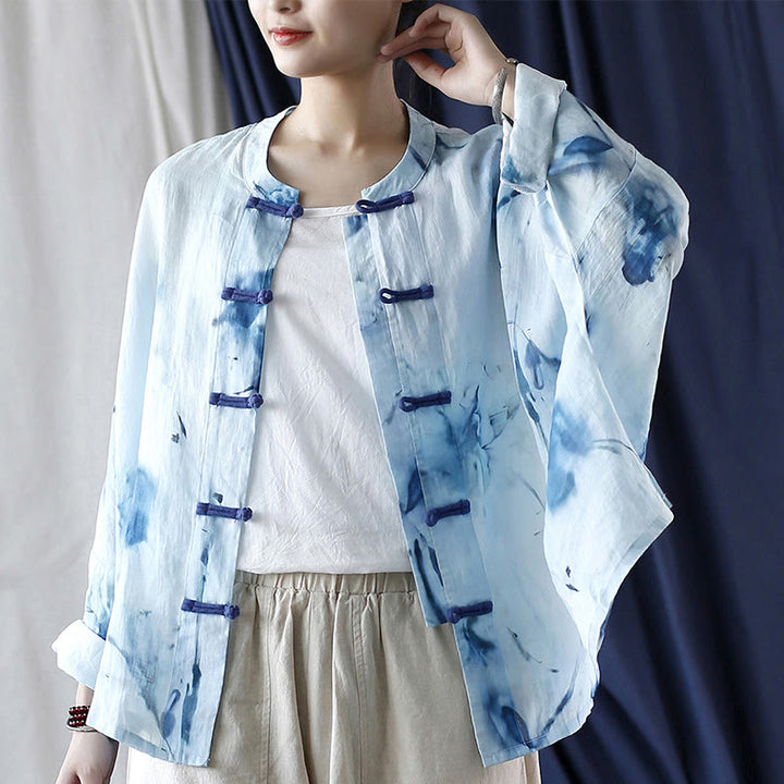 Camisa de lino con ramio y manga larga con diseño de flores azules teñidas con efecto tie-dye y Buddha Stones