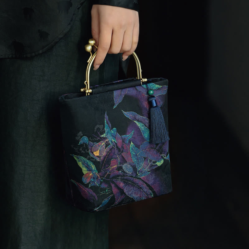 Buddha Stones Bolso bandolera con cadena de metal y hojas de mariposa. - image 12