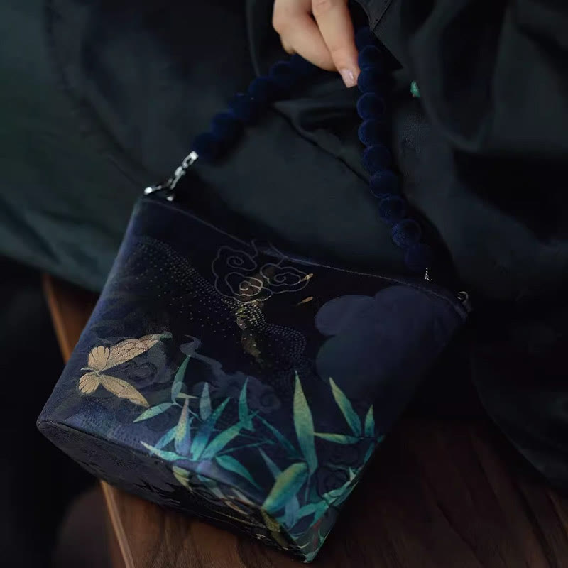 Buddha Stones Bolso bandolera con cadena de metal, diseño de hojas de bambú, mariposas, peonías y urracas. - image 12