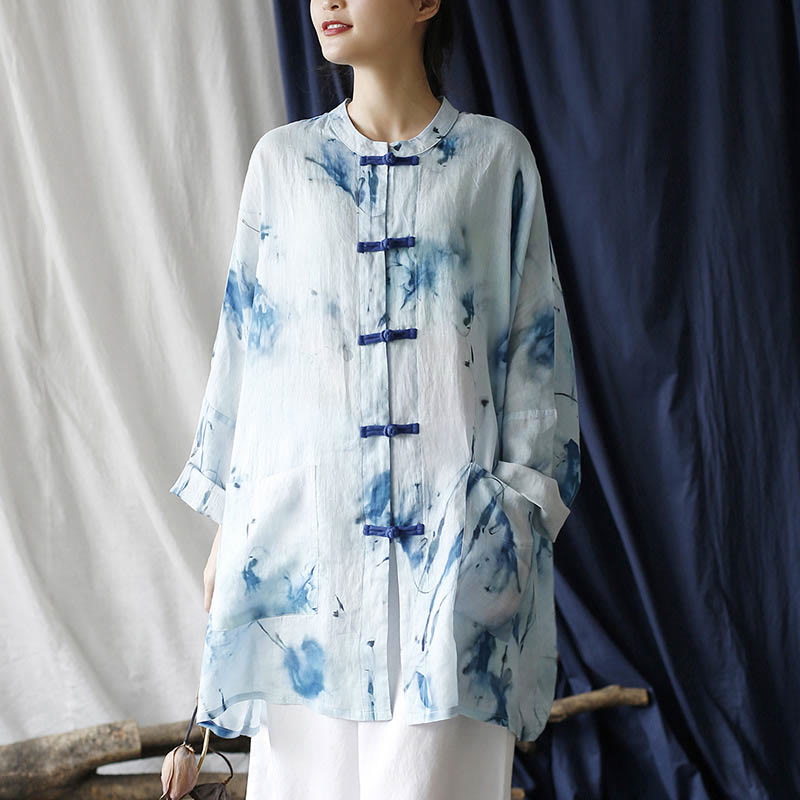 Camisa de chaqueta de lino de ramio de manga larga con diseño de botones de rana con estampado de tinta blanca y azul de Buddha Stones con bolsillos