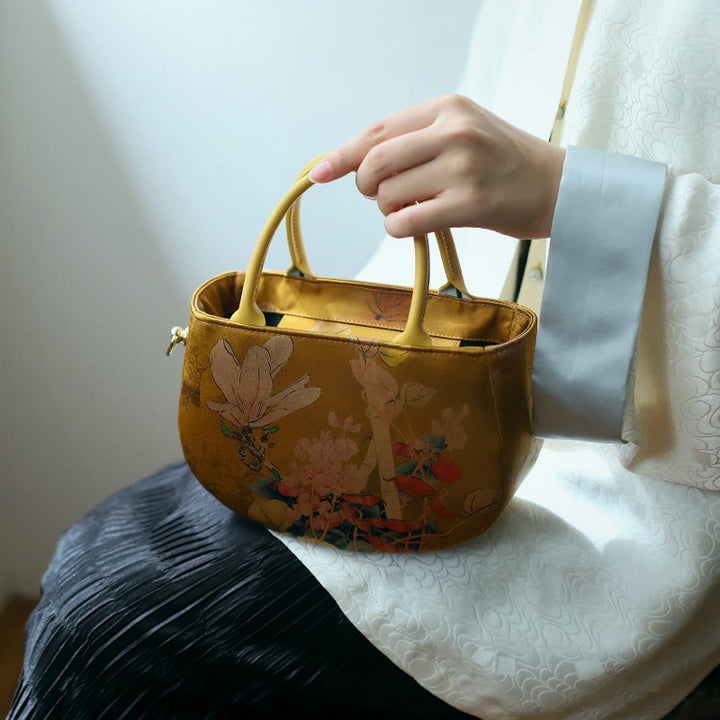 Bolso bandolera con cremallera y cadena de metal con peonía y flores vintage de Buddha Stones