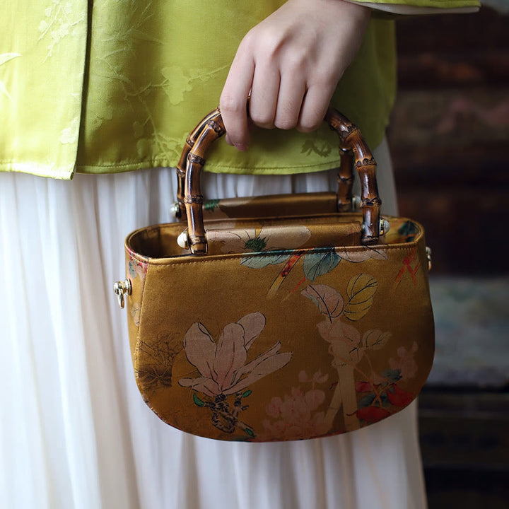 Bolso bandolera con cremallera y cadena de metal con peonía y flores vintage de Buddha Stones