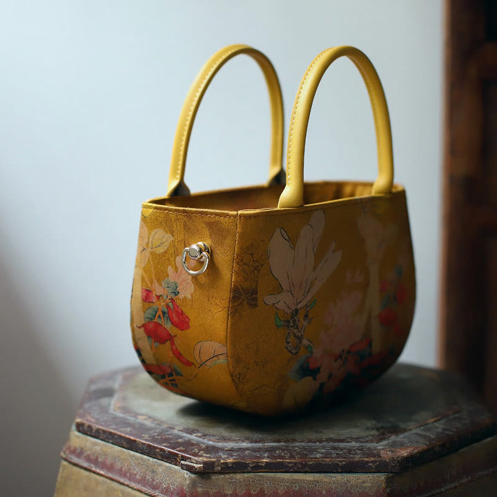 Bolso bandolera con cremallera y cadena de metal con peonía y flores vintage de Buddha Stones
