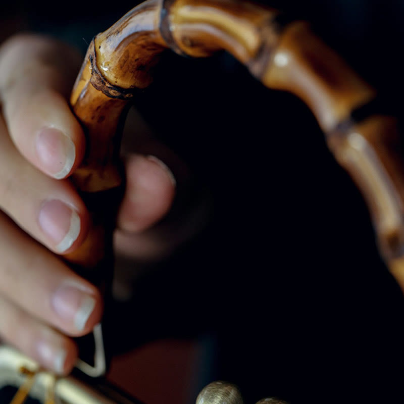 Buddha Stones Hojas Ramas de pájaros Flores de caqui Asas de bambú Bolso