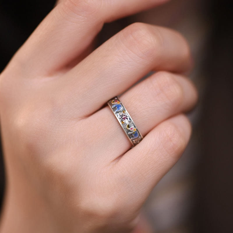 Anillo ajustable de fuerza con elefante tallado colorido de Buddha Stones