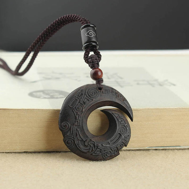 Buddha Stones Madera de Ébano Madera de Sándalo La Suerte Mejora Patrón de Diseño Paz Collar Colgante