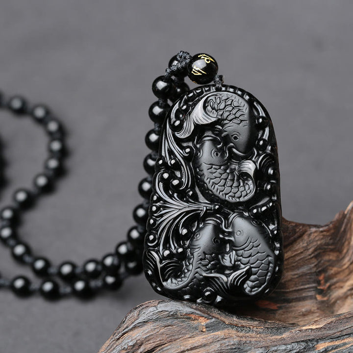 Collar colgante de cuentas grabadas de fuerza con pez koi de obsidiana negra de Buddha Stones - image 9