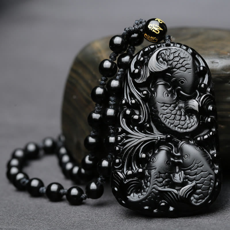 Collar colgante de cuentas grabadas de fuerza con pez koi de obsidiana negra de Buddha Stones - image 4
