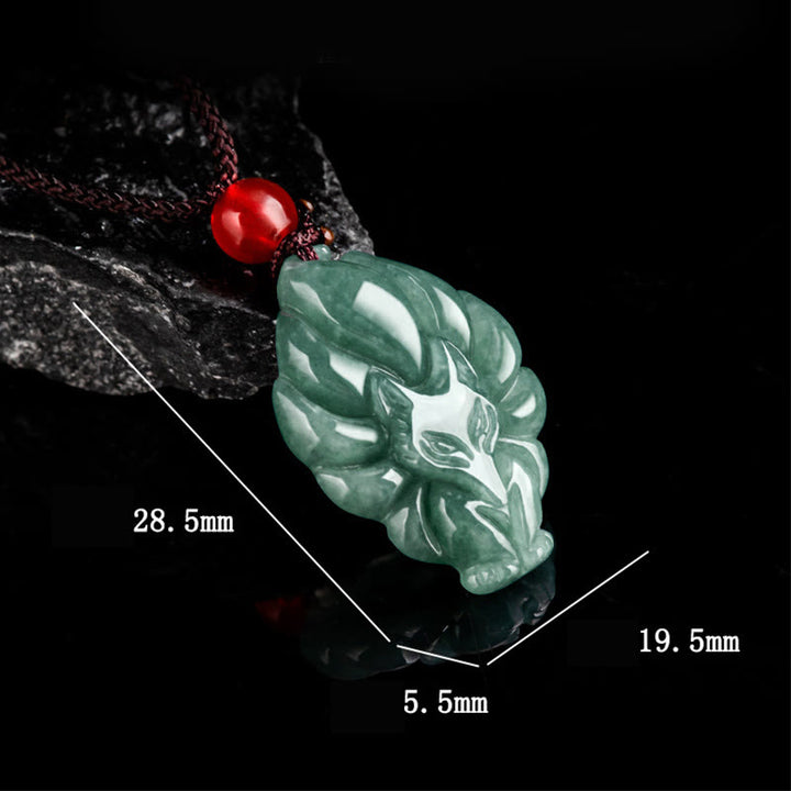 Buddha Stones Colgante de Collar de Jade Verde Natural con Zorro de Nueve Colas de la Suerte