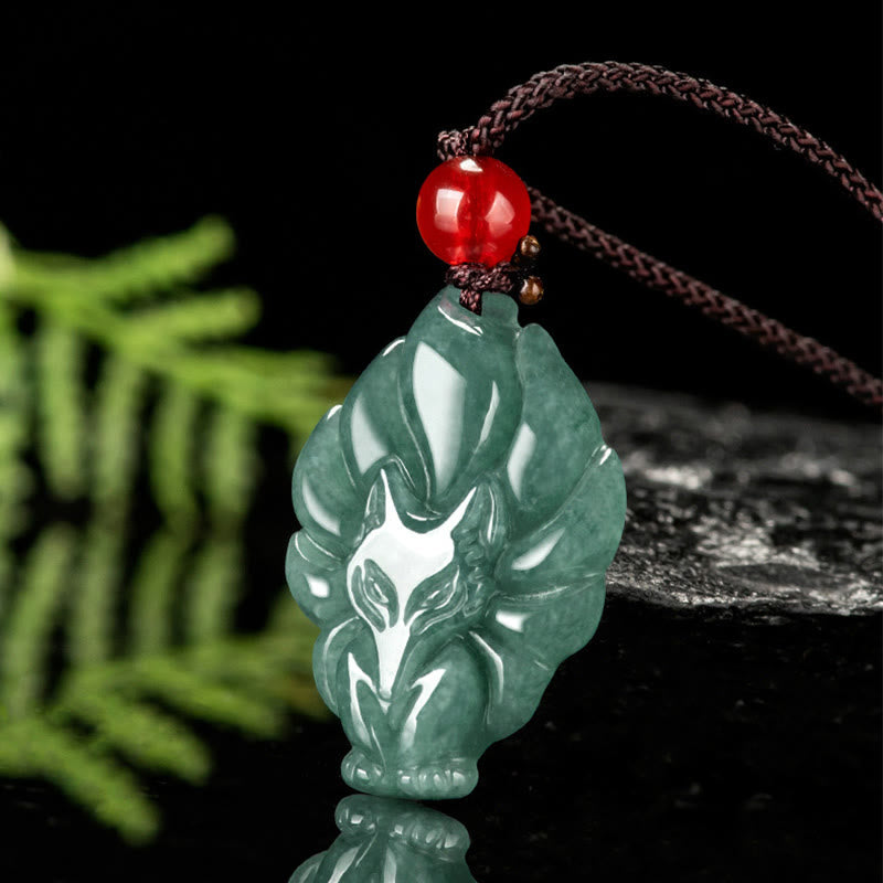 Buddha Stones Colgante de Collar de Jade Verde Natural con Zorro de Nueve Colas de la Suerte