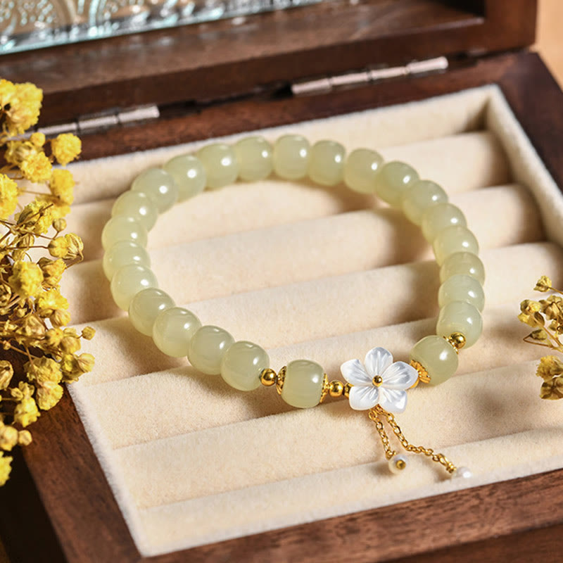 Pulsera de flor de la suerte de jade Hetian natural de plata esterlina 925 de Buddha Stones - image 1