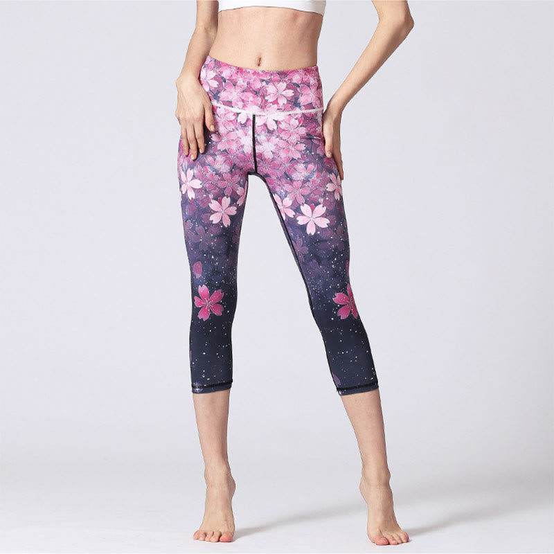 Leggings deportivos cortos de yoga de mujeres con impresión de líneas de flores de cerezo y Buddha Stones - image 1