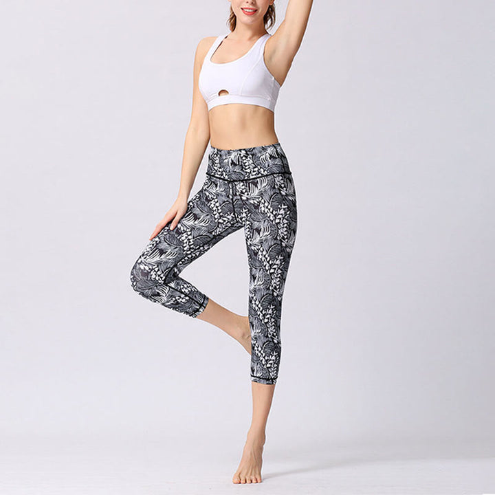 Buddha Stones Leggings deportivos cortos de yoga con estampado de hojas y mariposas para mujeres - image 17
